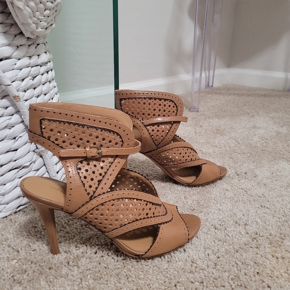 ☀️ Tan nine west sandal heels 7.5 - Picture 2 of 5